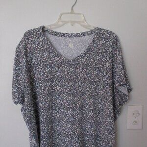 women's short sleeve top.